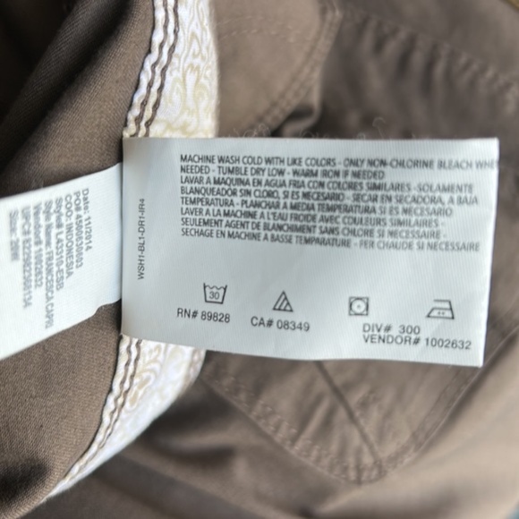 ~eN New Gloria Vanderbilt brown capris with pockets - Picture 11 of 13